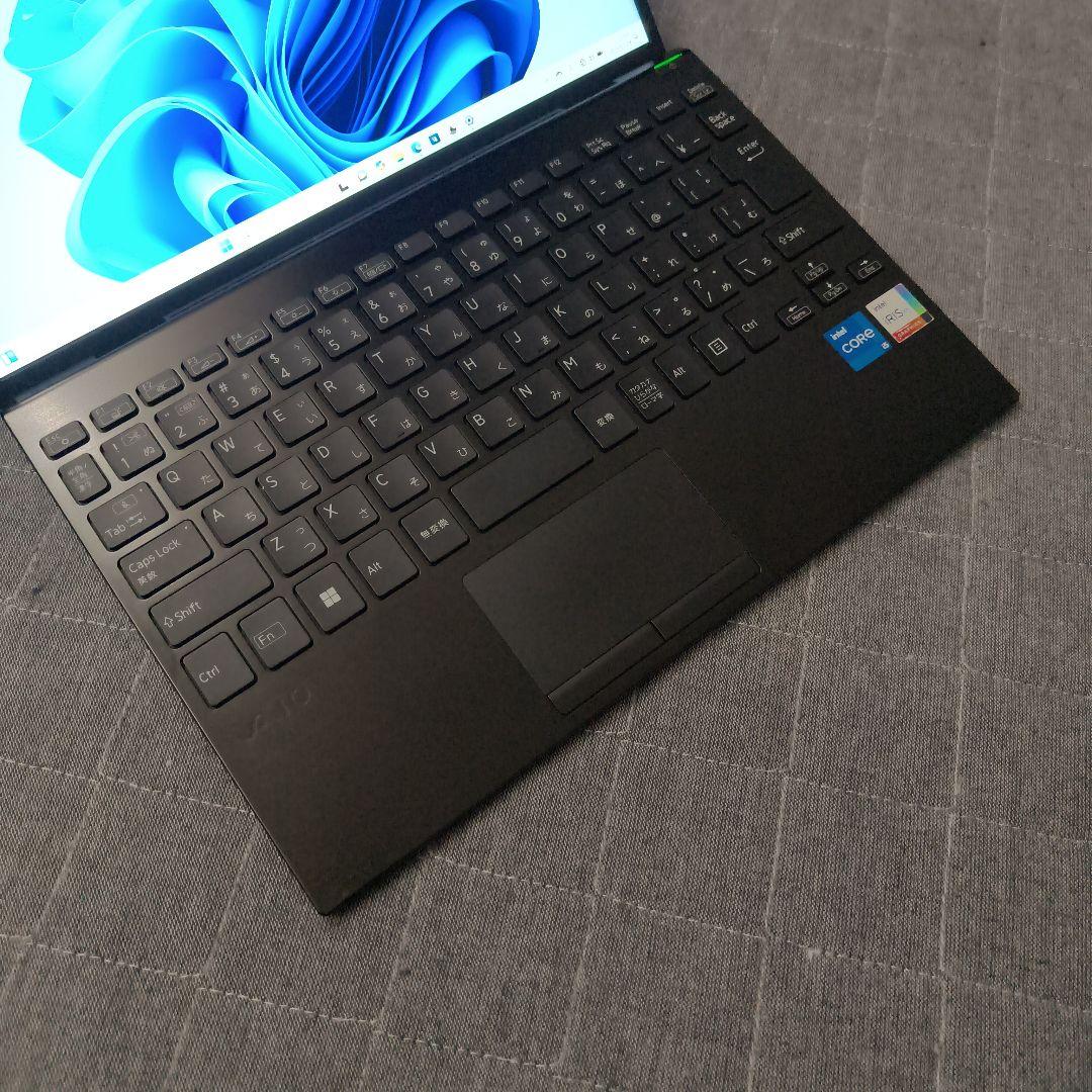 美品 日本製 高級感 VAIO 超軽量 最高13世代i5 16GB 新品1TB