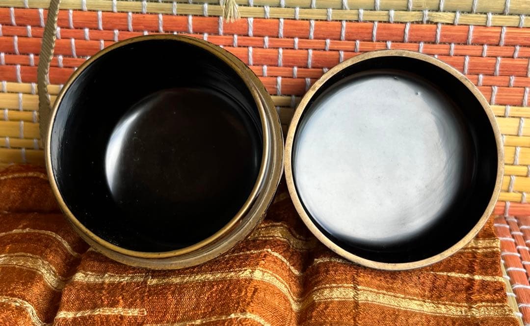 双鶴蒔絵　高さ6.8㎝ 共箱