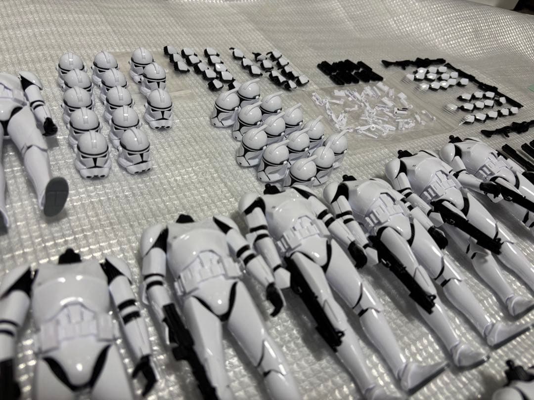 クローン軍団 13体＋ストーム部隊3体 プラモセット　（組立済）【軍団増強向け】