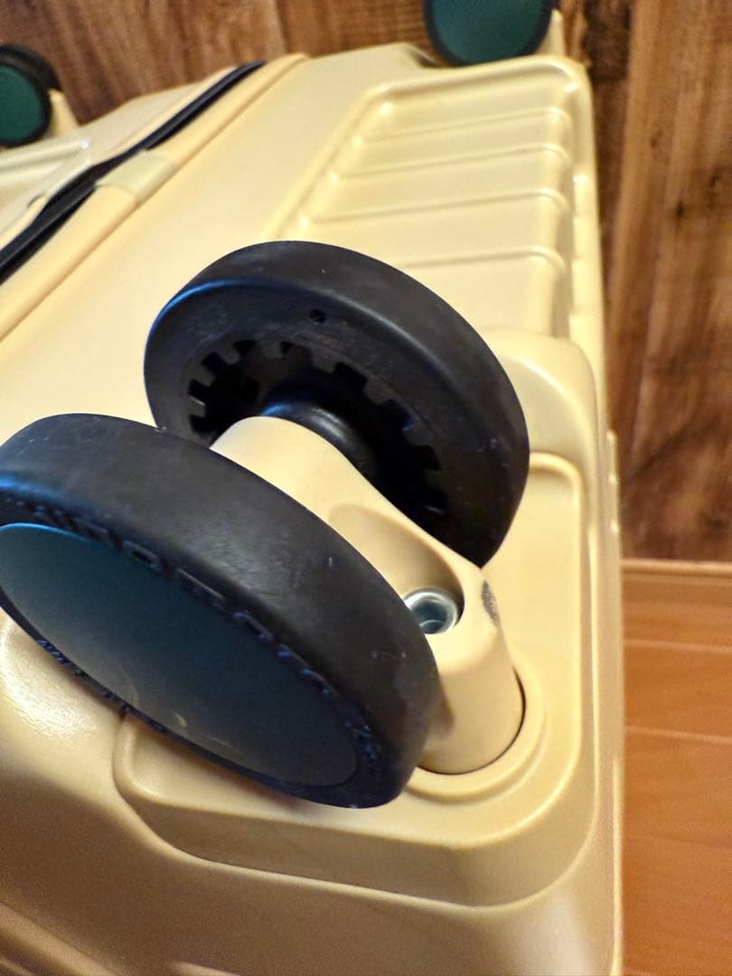 innovator コヨーテキャリーケース　スーツケース　イノベーター　茶色