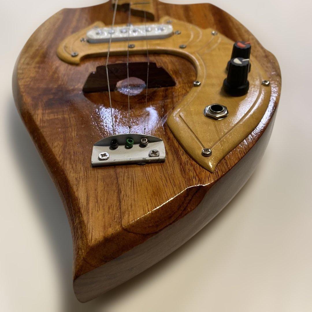 タイ 伝統楽器 エレクトリックピン 三弦 バンコク 民俗楽器 ピン ほぼ未使用