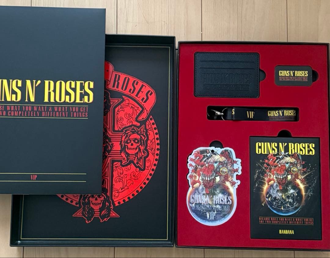 最終値下げ GUNS N' ROSES VIP & Tシャツセット