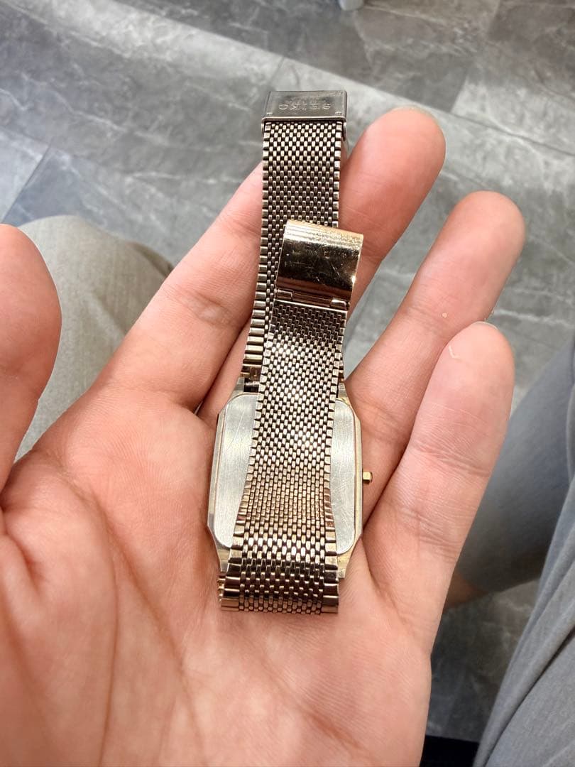 SEIKO Dolceセイコー ドルチェ腕時計ゴールド スクエアケース動作品