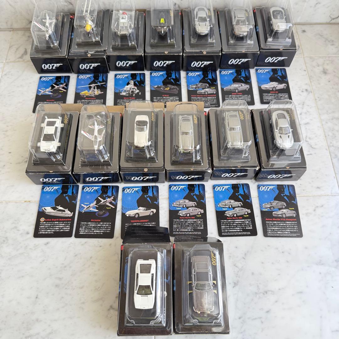 京商　007 ジェームズボンド　ミニカーセット 15台1/72スケール