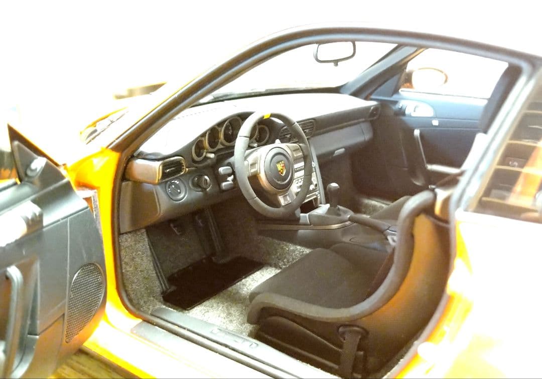 オートアート シグネチャー 1/12 ポルシェ 911 (997) GT3 RS