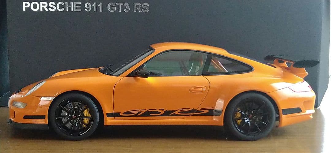 オートアート シグネチャー 1/12 ポルシェ 911 (997) GT3 RS