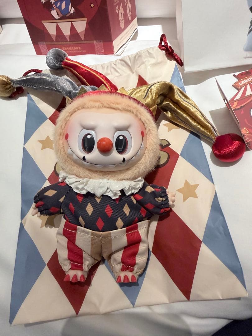 ポップマート Labubu ラブブ　Why so serious シークレット