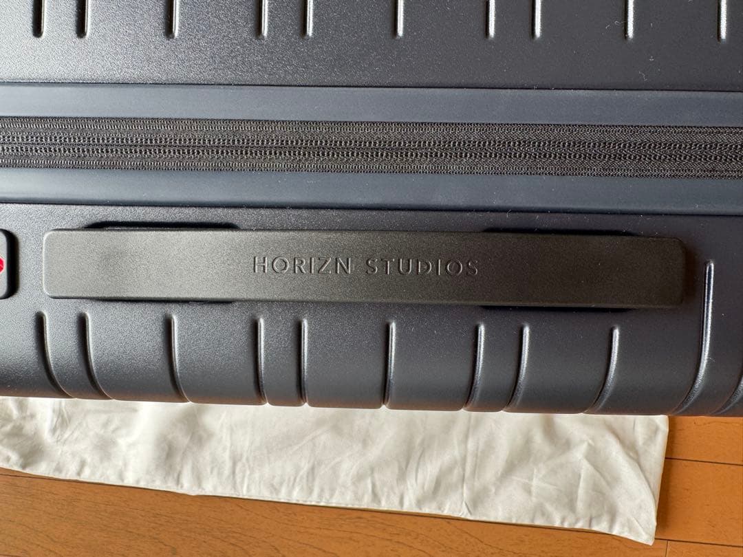 新品未使用定価8.8万HORIZN STUDIOS キャリーバッグBENZコラボ