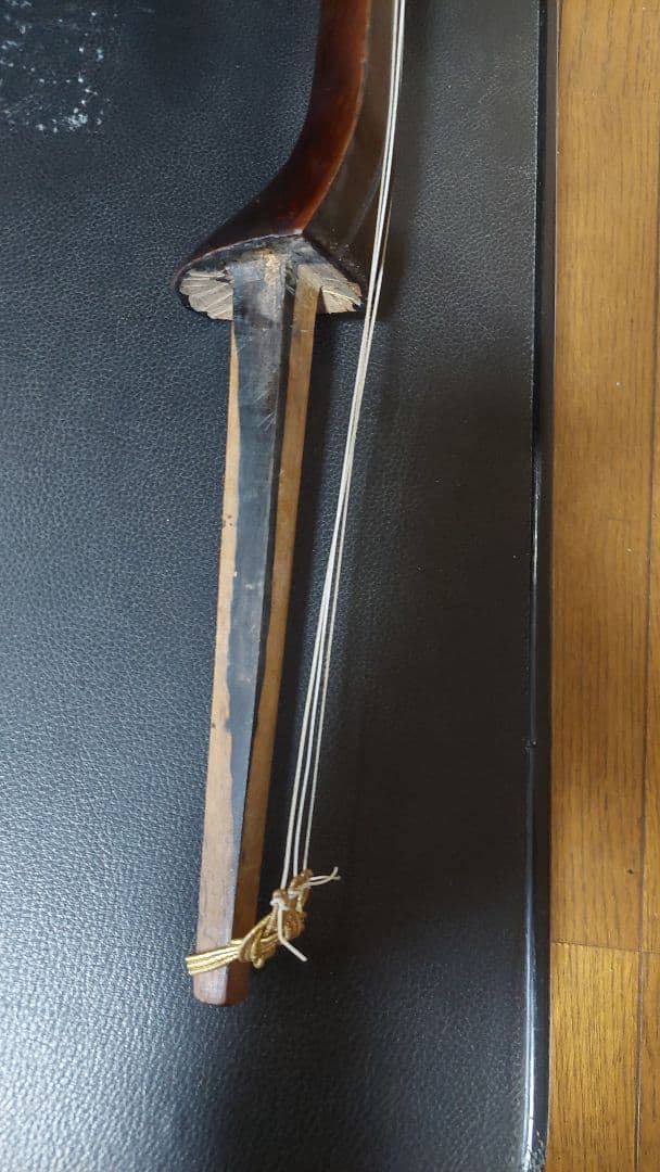 三線 沖縄三線　本体　ハードケース付き　ヴィンテージ三線