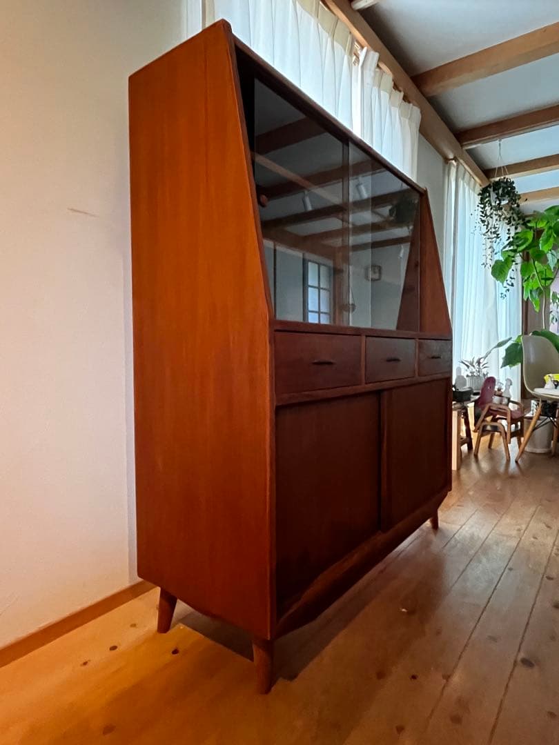 アンティーク木製ガラス扉キャビネット