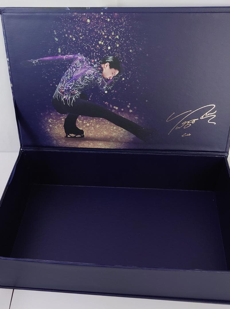 羽生結弦　雪肌精コフレボックス（箱のみ）2種類、ショッパー4種類、ポストカード