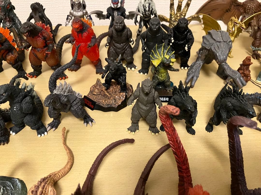 （値下げ）ゴジラ・ガメラ HG ガチャガチャ その他シリーズ 約80体セット
