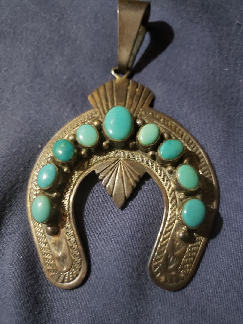 ターコイズ装飾 ナジャペンダントナバホ族