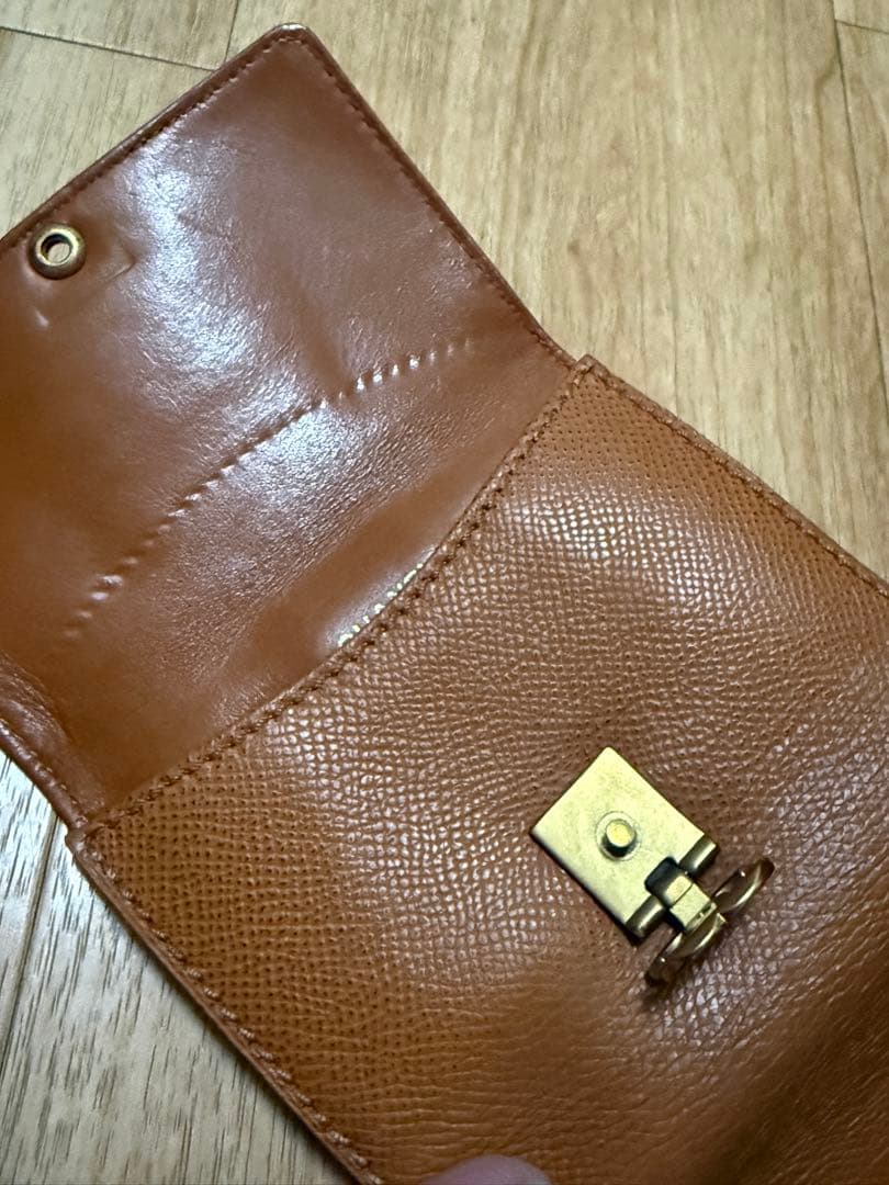CHANEL シャネル　二つ折り　財布　キャビア　茶色　ゴールド