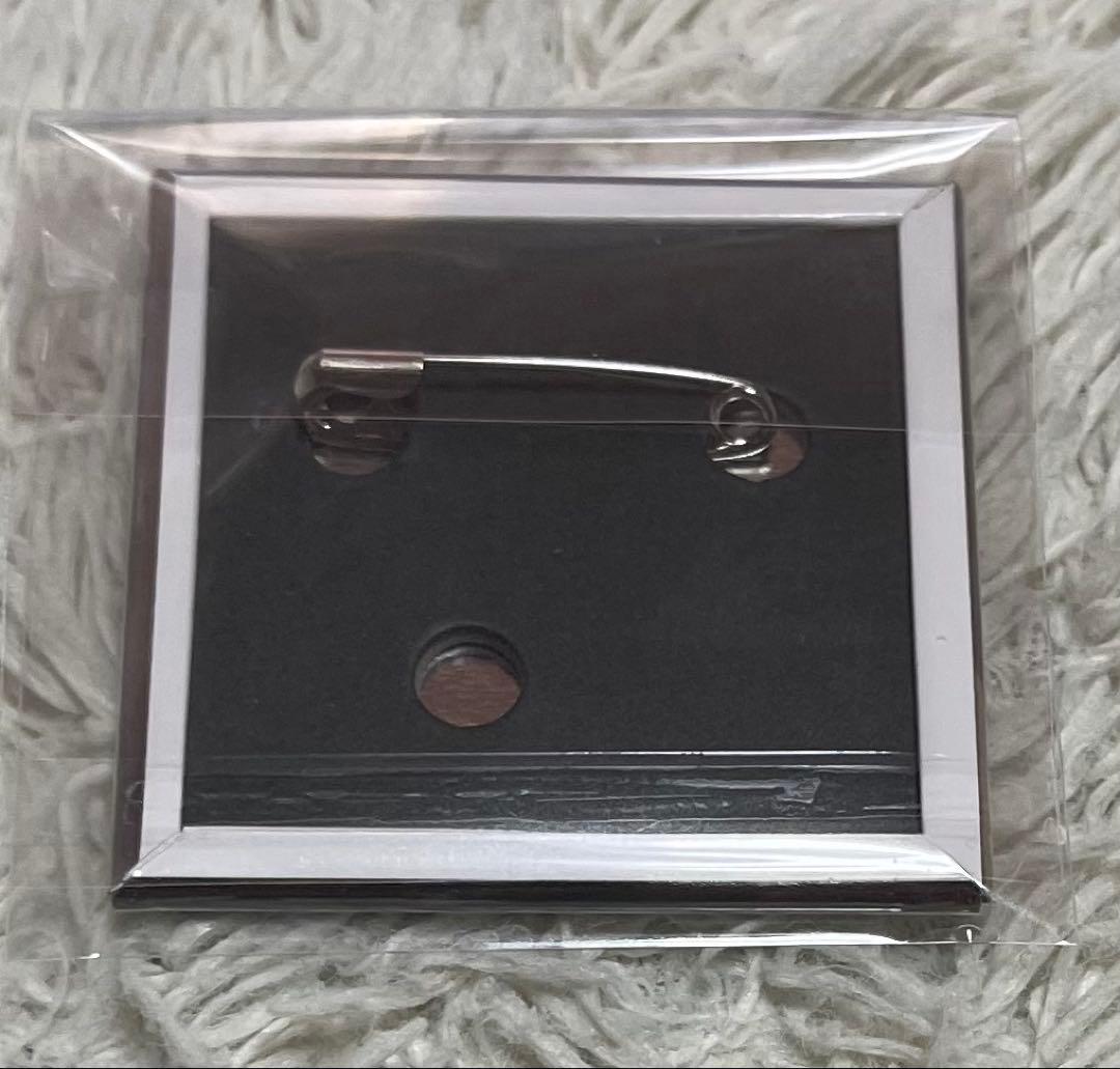 進撃の巨人 ハンジ スクエア缶バッジ