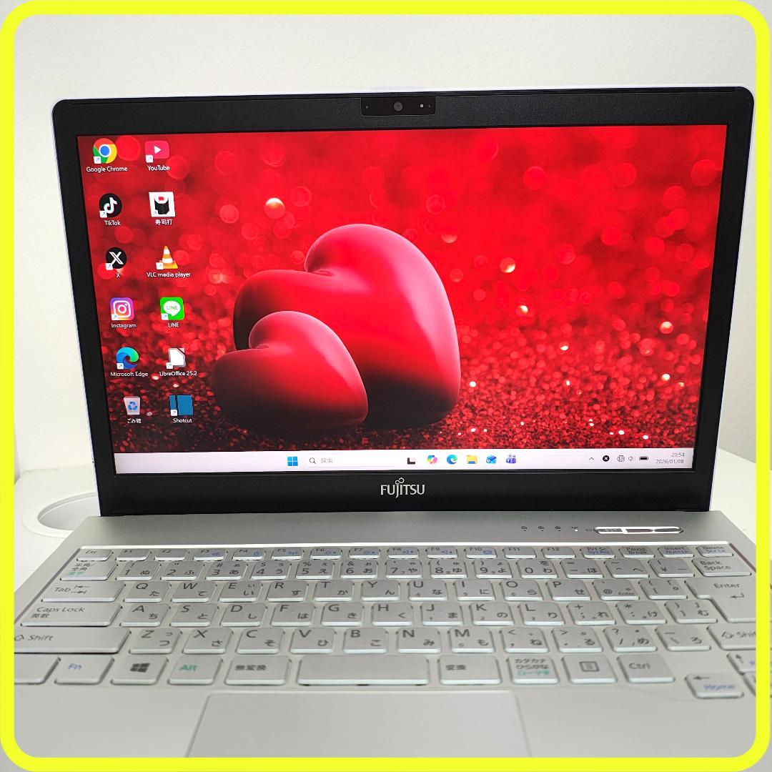 美品　白　新品SSD256⭐️windows11ノートパソコン　薄型軽量　782