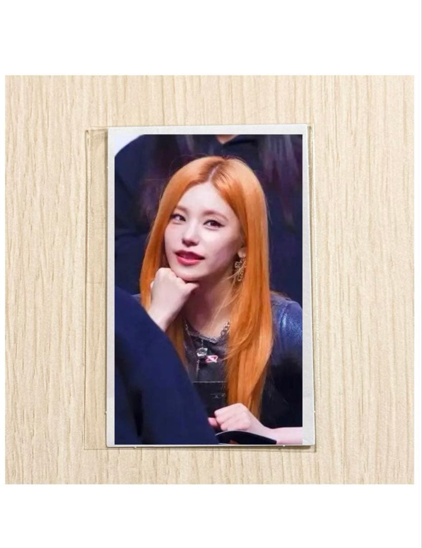 itzy イェジ　born to be 直筆サインチェキポラロイド