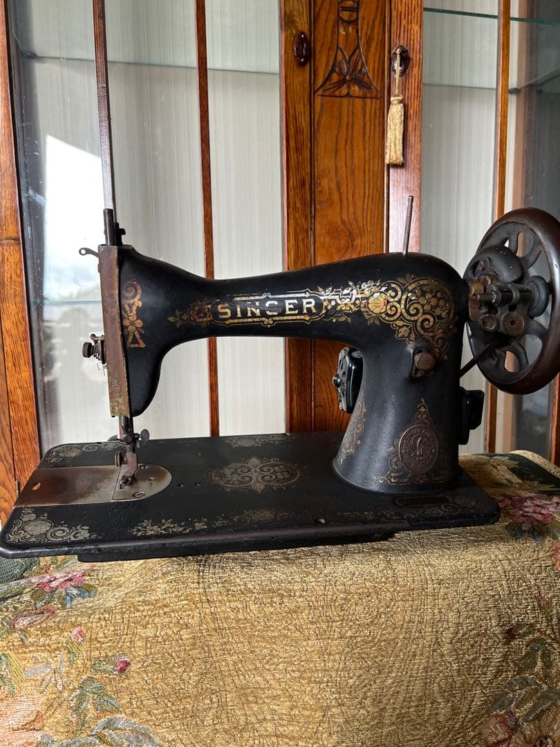 SINGER 古いミシン アンティークミシン　骨董品　インテリア　ディスプレイ