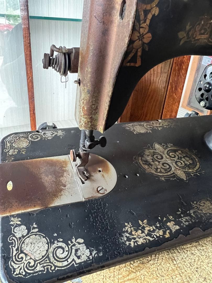 SINGER 古いミシン アンティークミシン　骨董品　インテリア　ディスプレイ