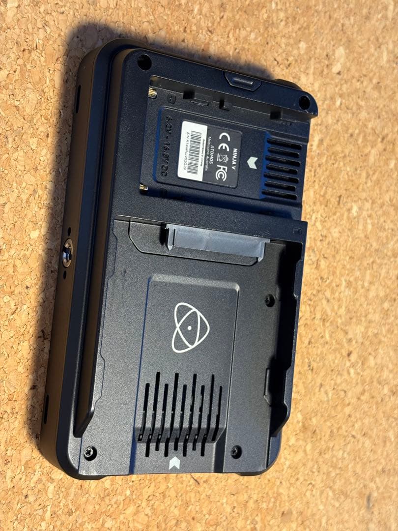 ATOMOS Ninja V 5.2インチ モニター/レコーダー　セット