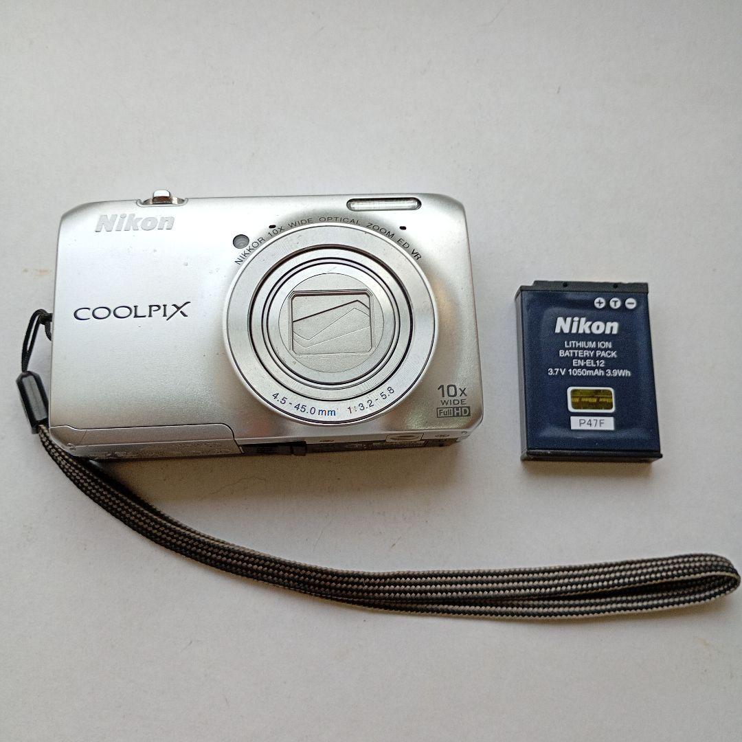 Nikon　デジカメ