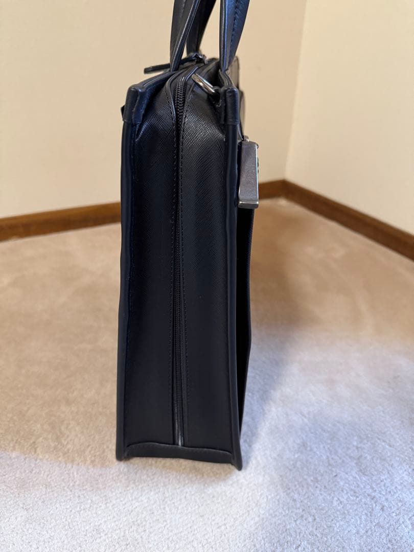 TAKEO KIKUCHI ブラック ビジネスバッグ