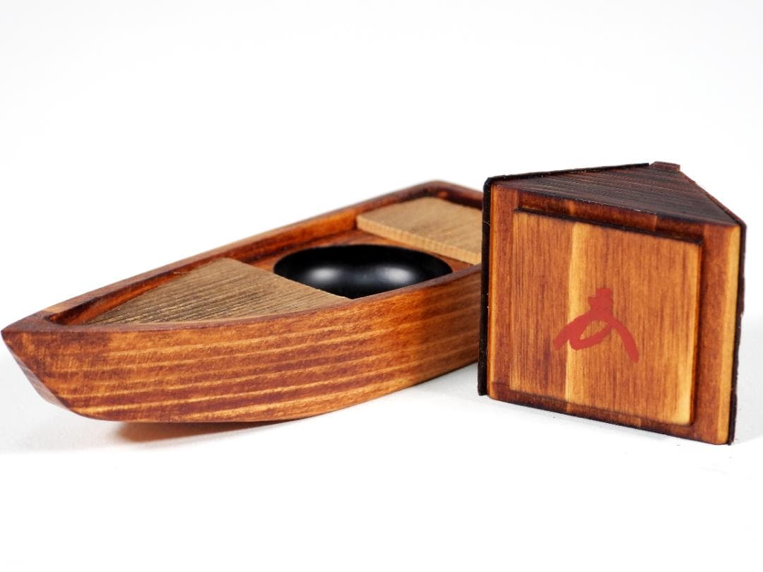 国宝銀閣寺古材 舟香合 東山大龍 不窮造 慈照寺住職 大龍叟 謹白 共箱