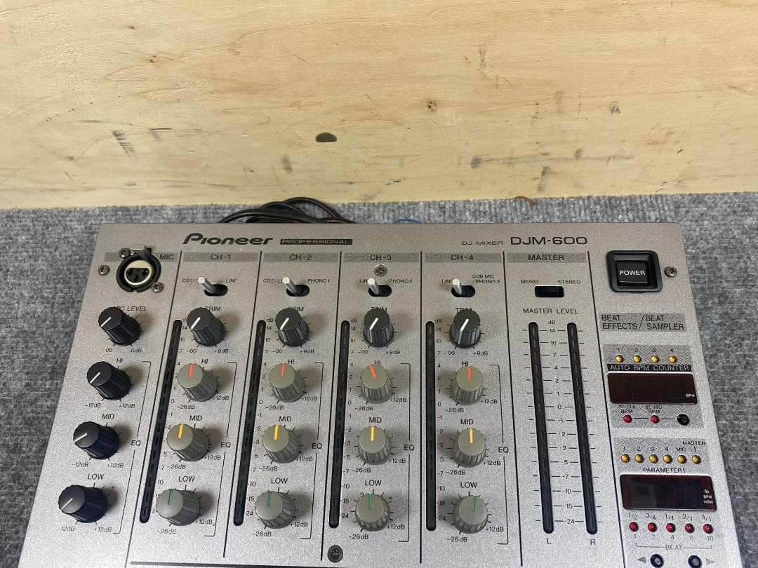 718　美品 pioneer DJM-600 DJミキサー