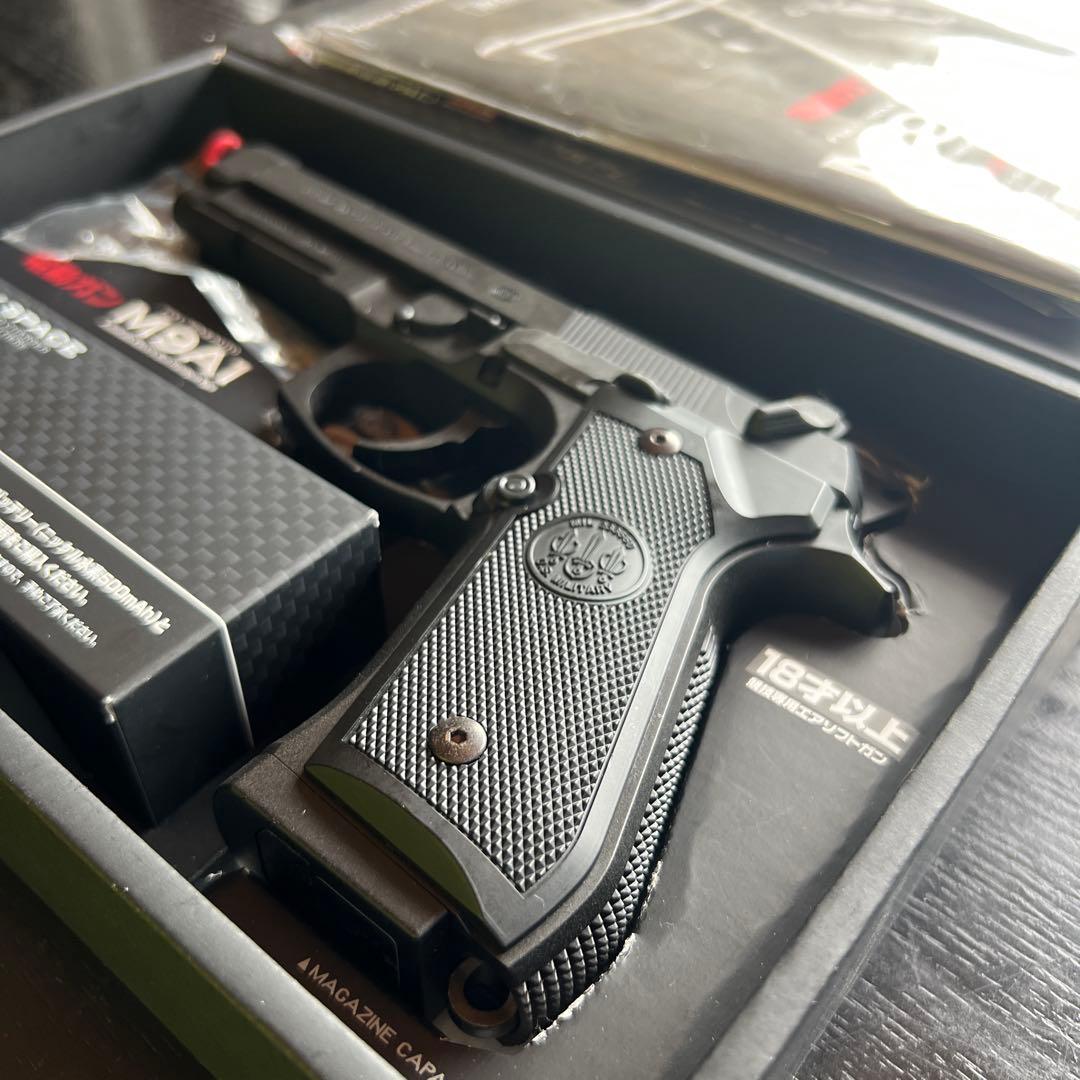 【電動ガン】M9A1 バッテリー&充電器セット（対象年齢18歳以上）