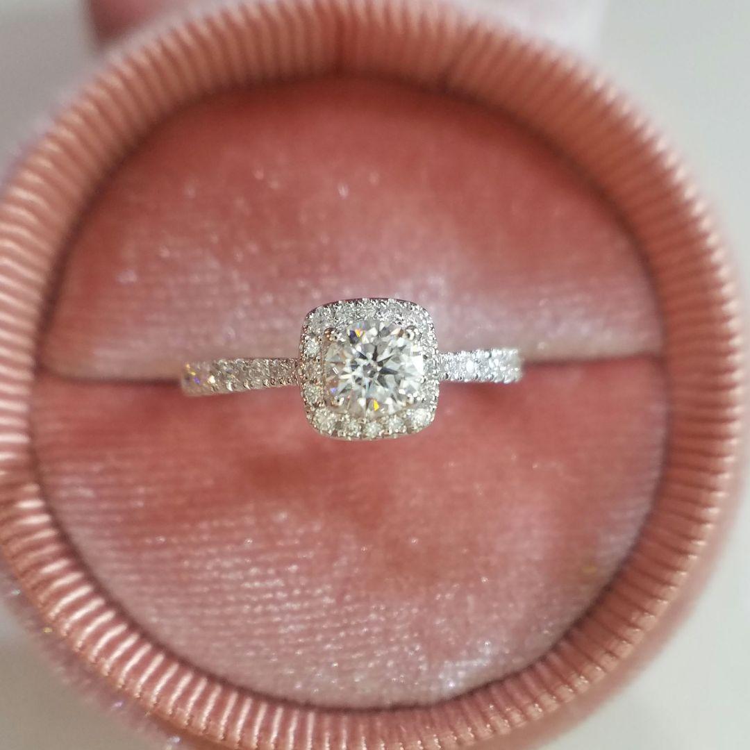 Yu⭐︎ページ！最高級モアサナイト　0.3カラット　スクエアヘイローリング