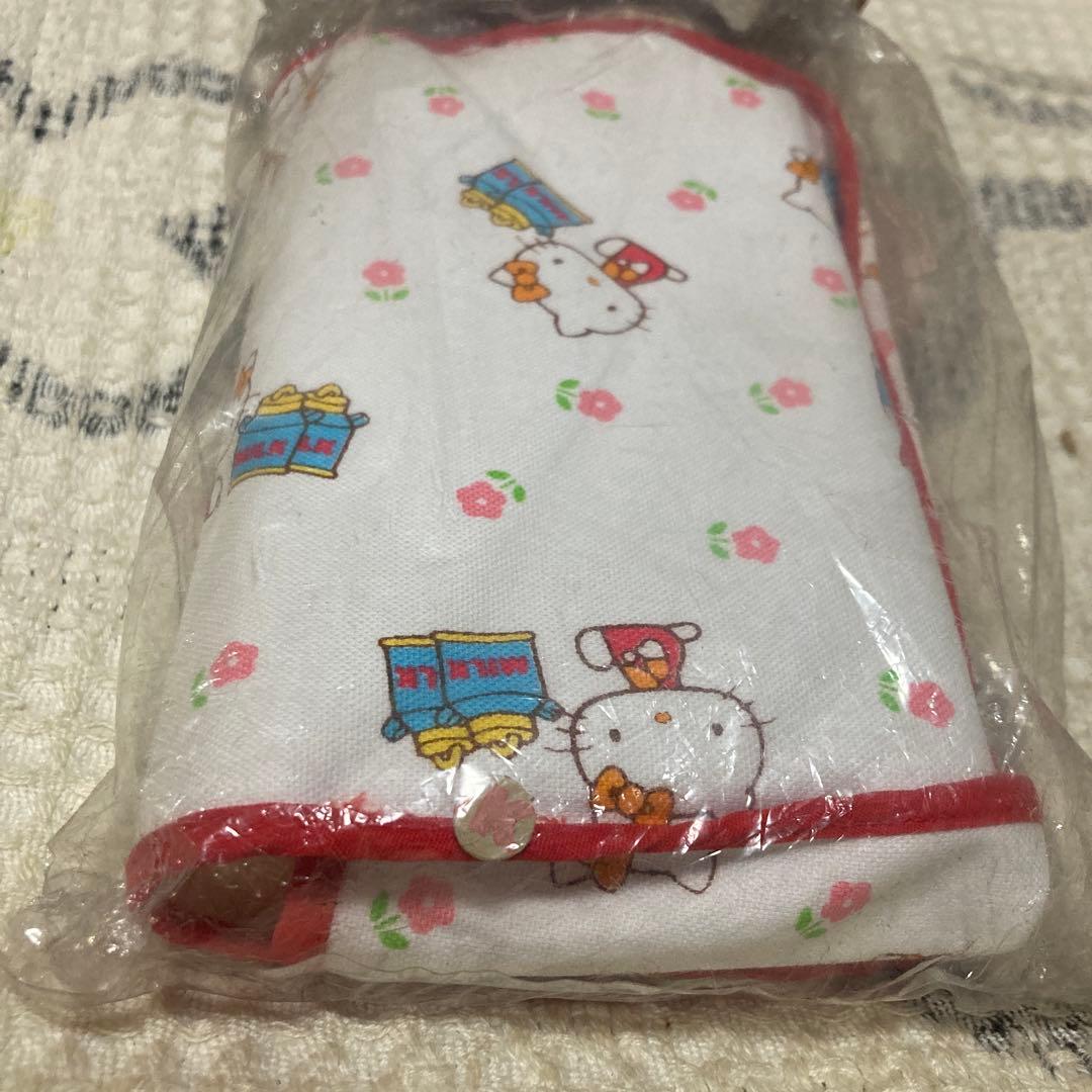 サンリオ　昭和レトロ　ハローキティ1976 弁当袋2こ＆ポーチ1こ　バラ売不可
