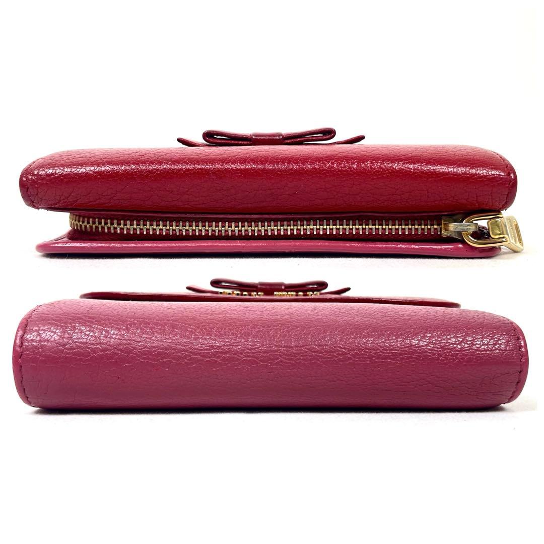 ミュウミュウ　折り財布　ロゴプレート　リボン　バイカラー　レザー　コンパクト　美