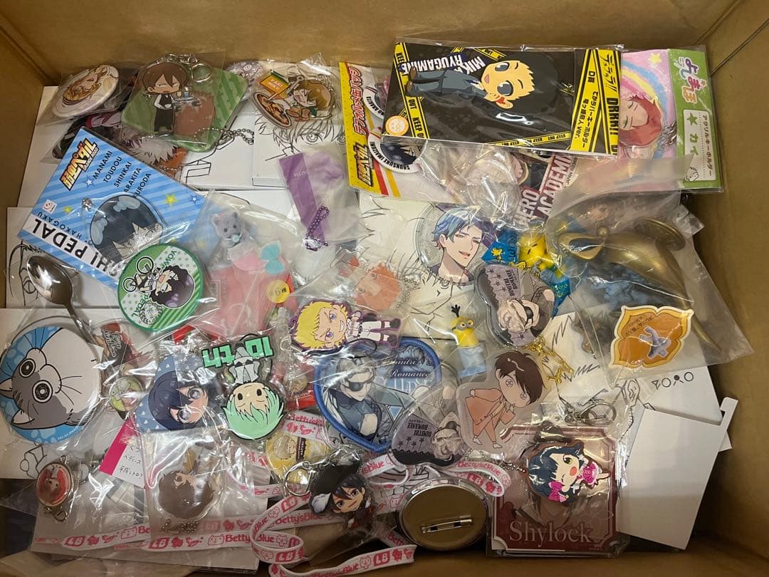 ノンジャンル雑貨　アニメグッズ　400個以上　大量まとめ売り　A
