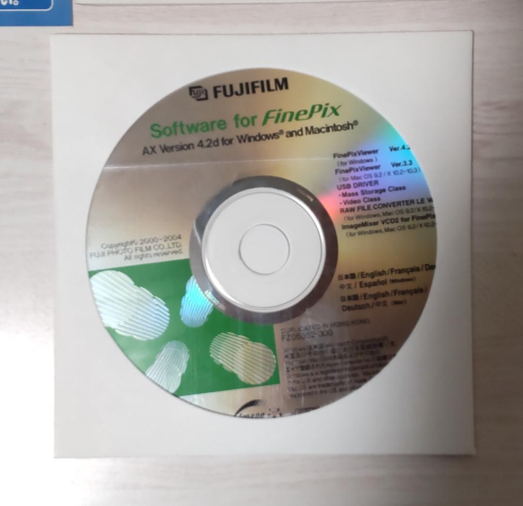 【美品 / 付属品全て揃ってます！】Fujifilm FinePix E510