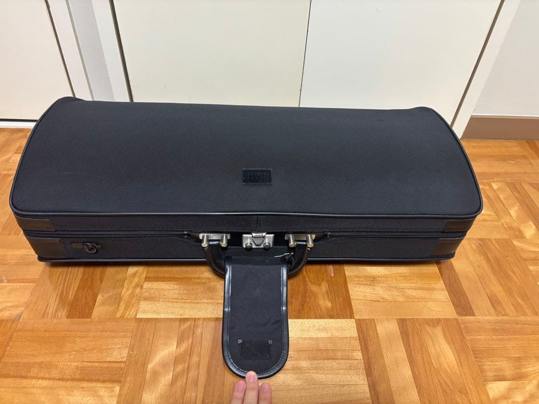 アルトサックス セルマー 楽器ケース 鍵・肩掛けストラップ・楽器ストラップ付き