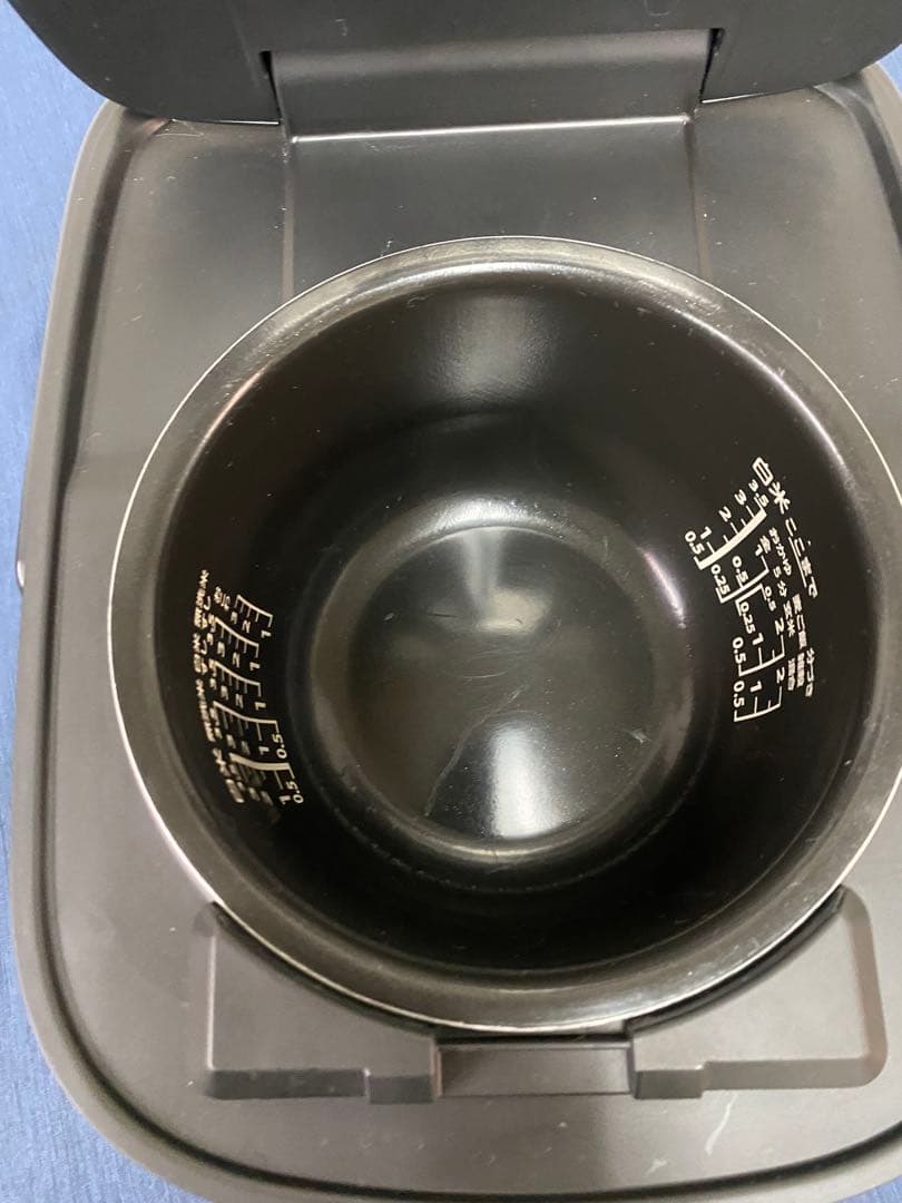 2024年製 TOSHIBA 炊飯器 RC-6PXV 3合炊き