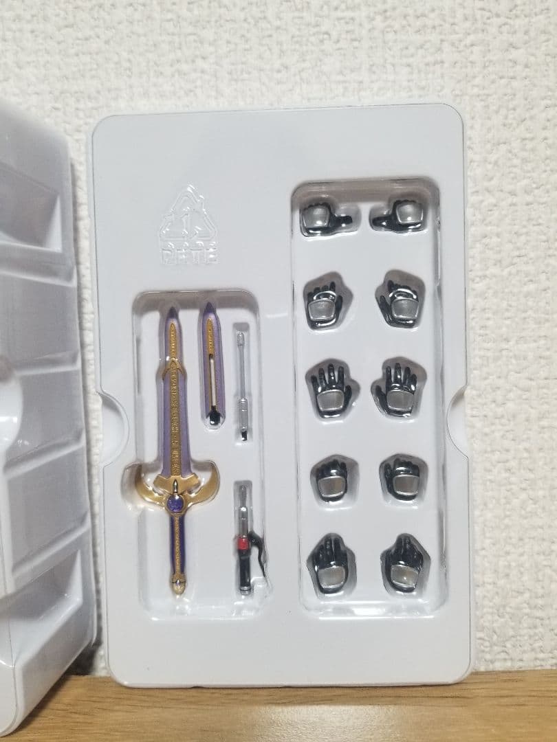 仮面ライダークウガ　真骨彫　タイタンフォーム