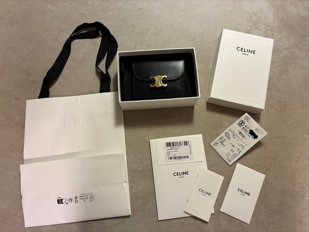 CELINE 財布　スモールフラップウォレット トリオンフ