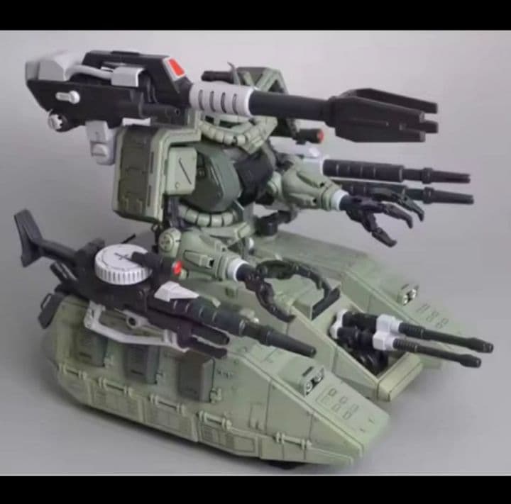 1/100 ザク タンク プラモデル 　ザクタンク 戦車 mg と同じ　サイズ