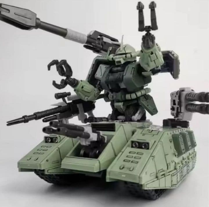 1/100 ザク タンク プラモデル 　ザクタンク 戦車 mg と同じ　サイズ