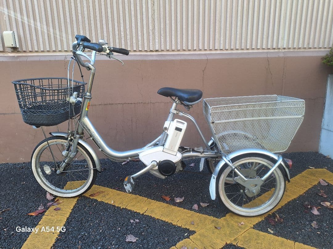 ブリジストン　アシスタワゴン 三輪電動アシスト自転車 シルバー
