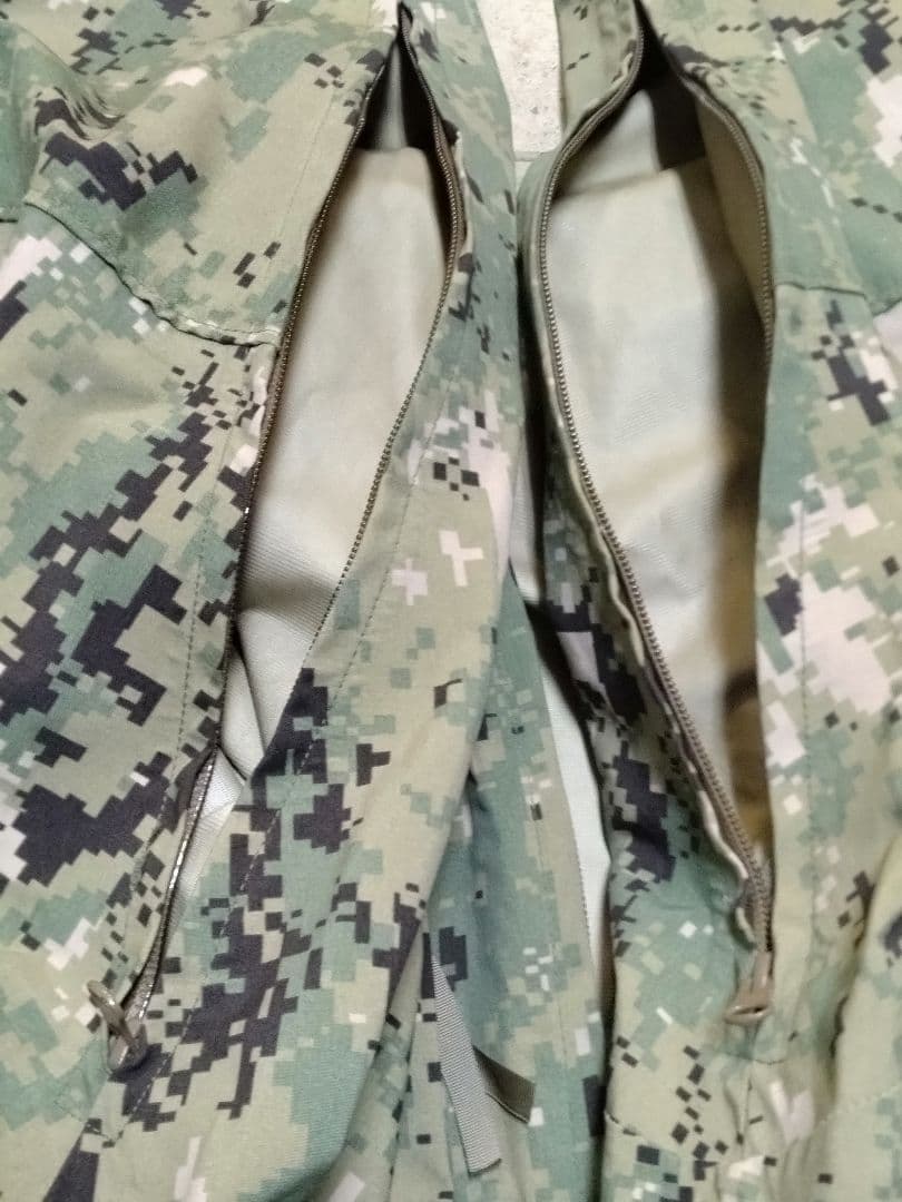 米軍 ECWCS ゴアテックスパーカー L−R