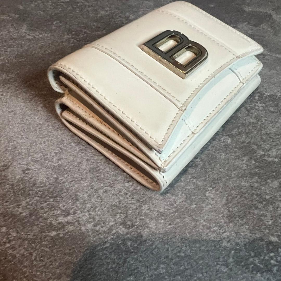 ⭐️BALENCIAGA⭐️ バレンシアガ アワーグラス 三つ折り財布 ホワイト