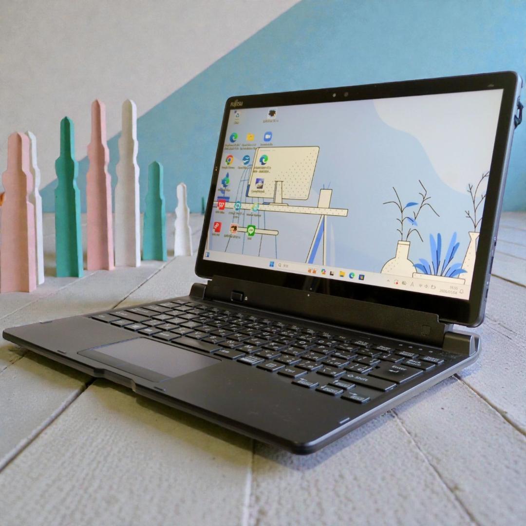 ノートパソコン タブレット 2in1 富士通 Windows11 i5 SSD