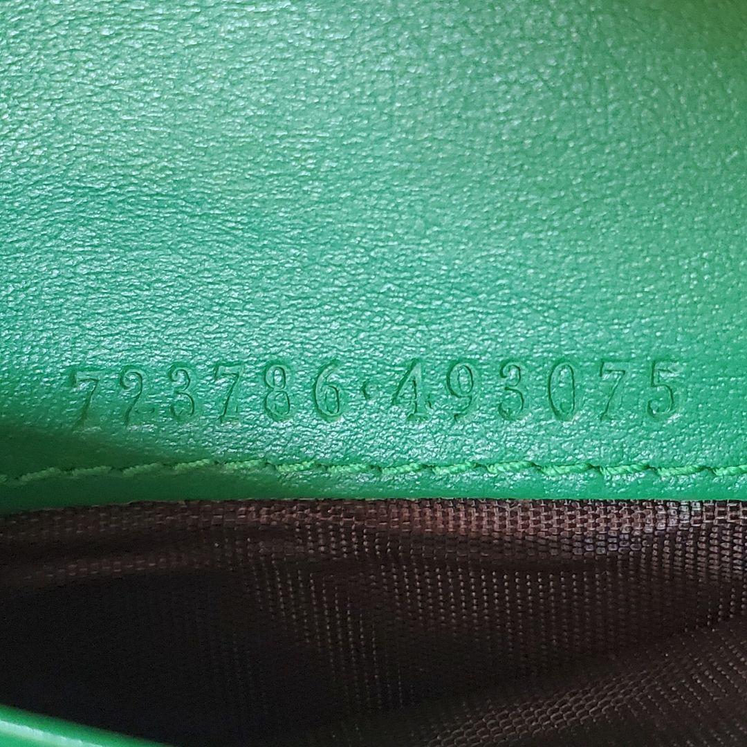 美品 GUCCI GGマトラッセカードケースウォレット　グリーン