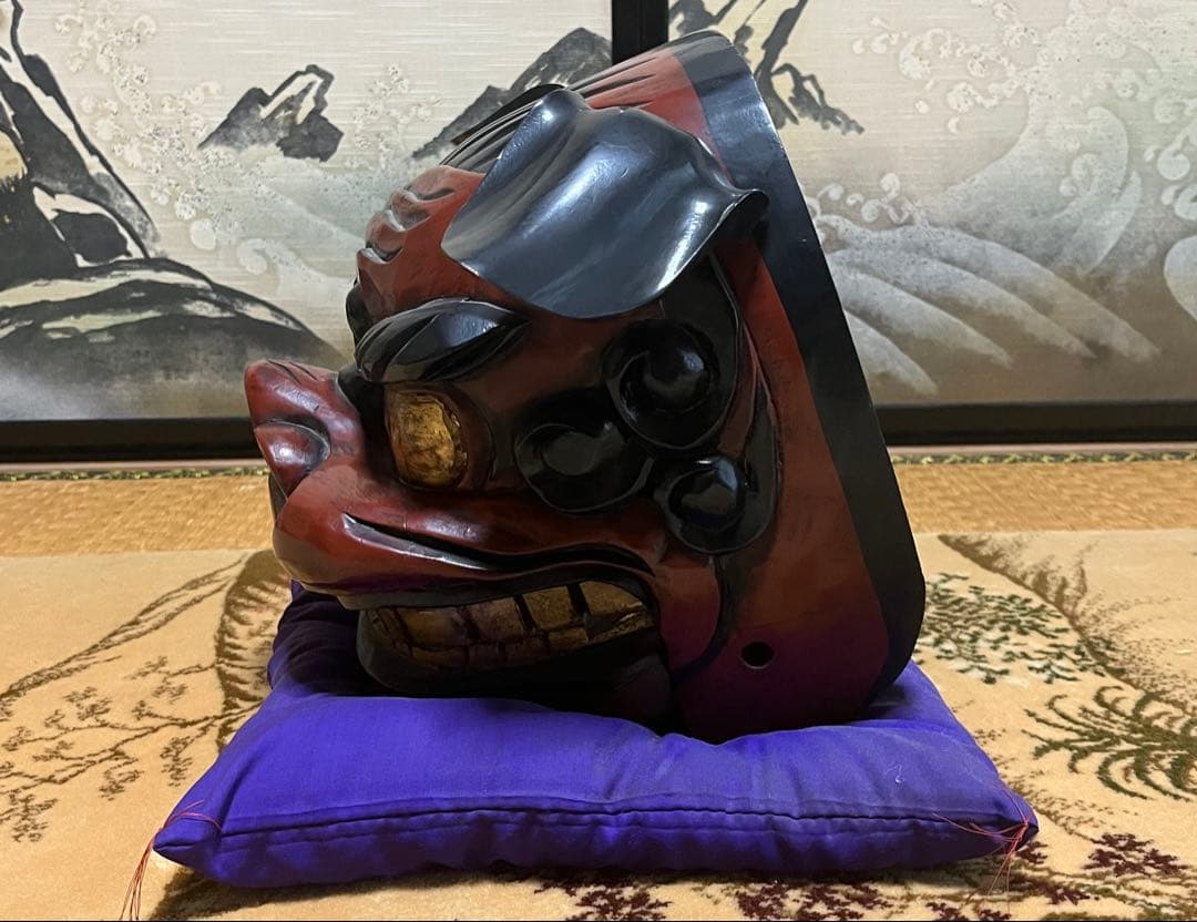 【木彫りの獅子頭】獅子舞　開閉式　縁起物　雌雄片方づつの出品　①