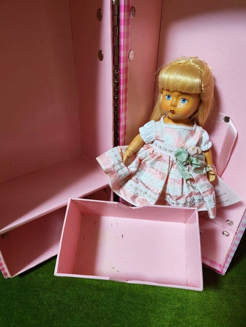 マダムアレクサンダー木製ドール