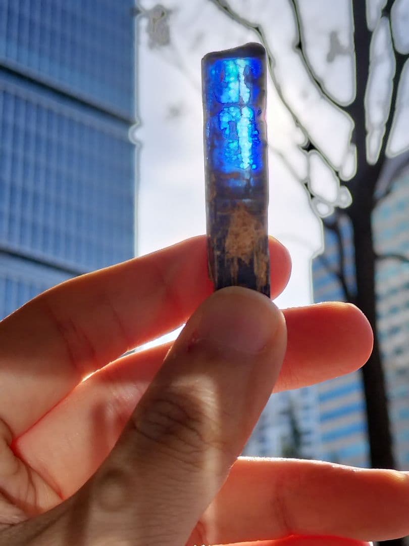 【早いもの勝ち超特価】ヒマラヤカイヤナイト原石