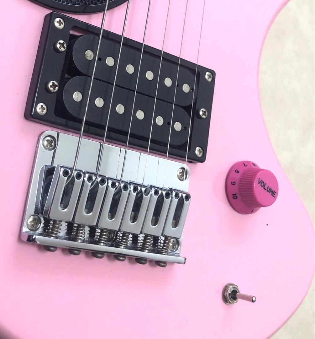 【超美品】ZO-3 ピンク アンプ内蔵ミニギター 専用ケース付き！！