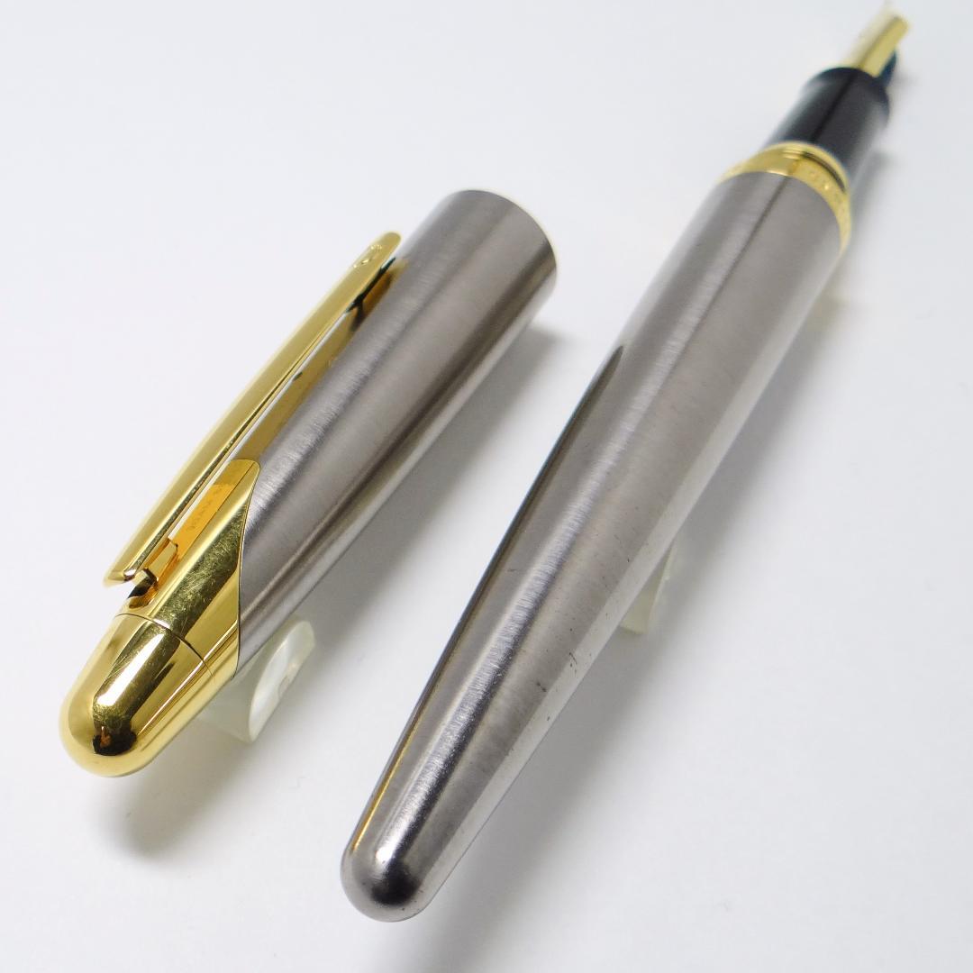 【買得！廃盤・希少】ダンヒル 万年筆 AD2000 ゴールド/パラジウム